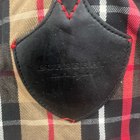 BURBERRY Reversible Tote Bag - Picture 4 of 15